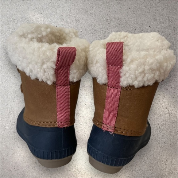 GAP Toddler Sherpa-Lined Duck Boots (SH99) - Picture 3 of 10